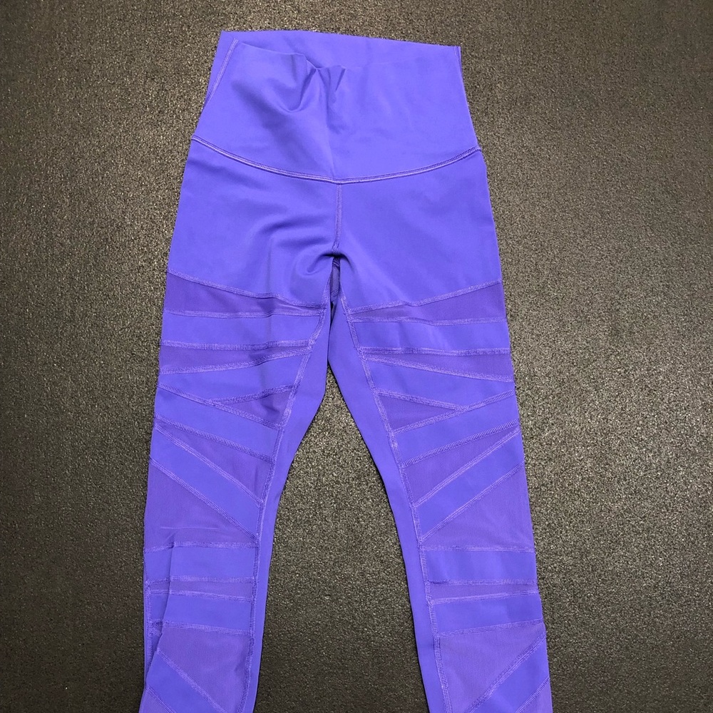 Lululemon wanderlust iris flower tech mesh tights